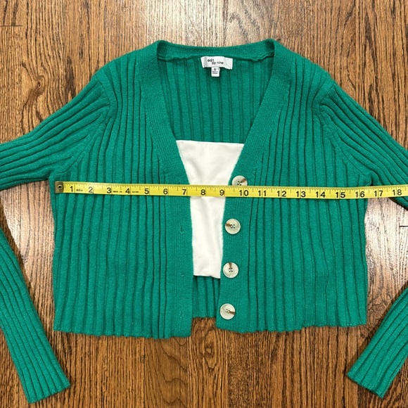 Edit by Nine green cropped ribbed cardigan sweater size small with SHEIN top - Picture 3 of 10